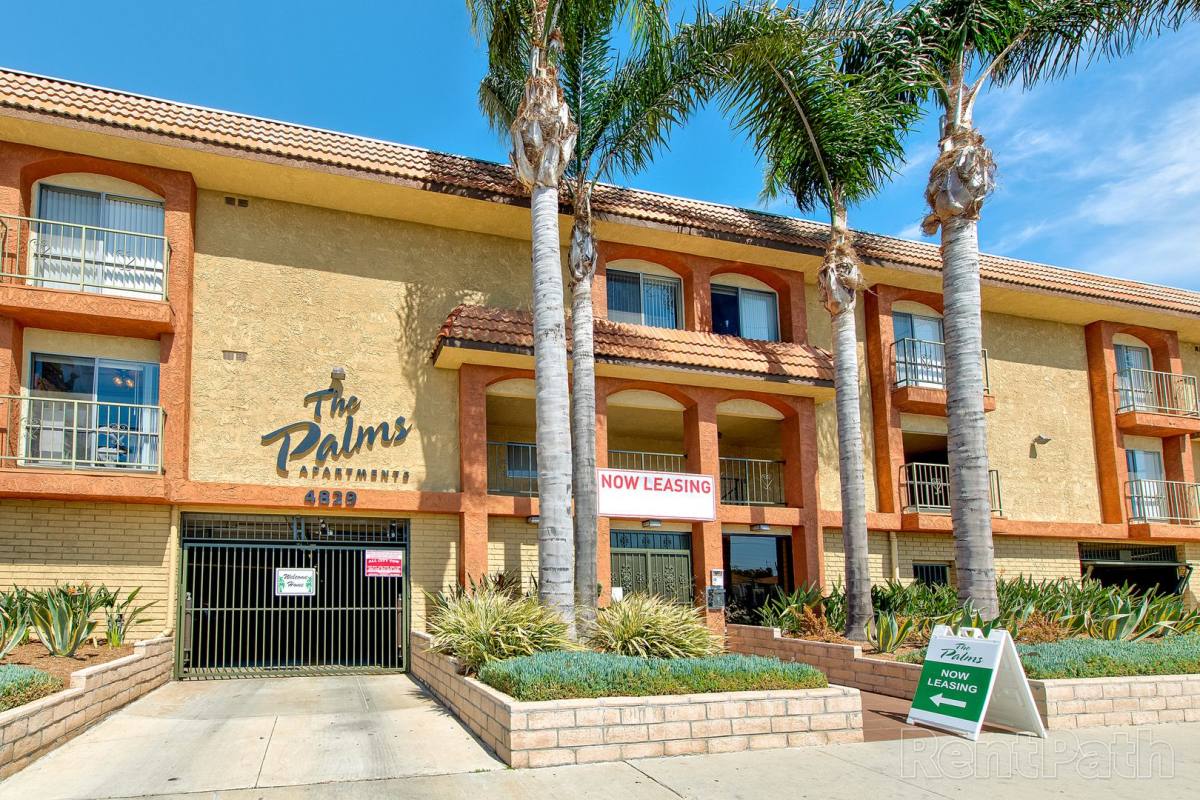 Apartment for rent at 4829 W 120th St, Hawthorne, CA 90250