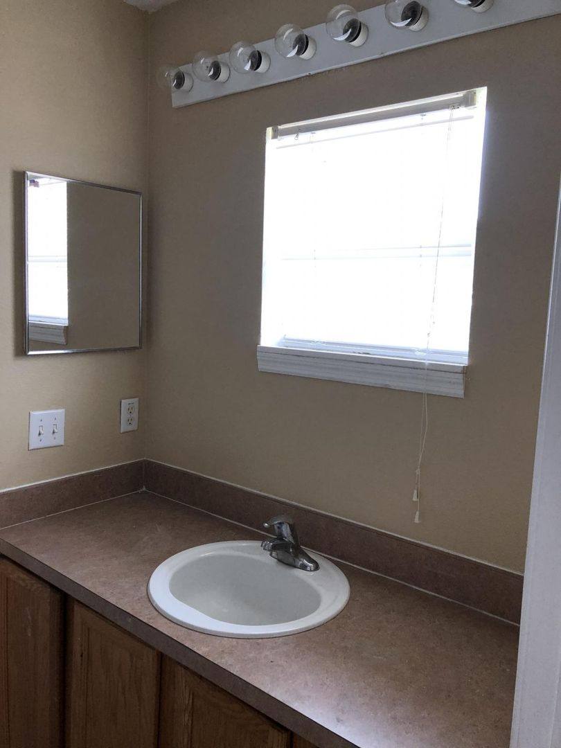 House for rent at 338 Greenwich Court, Kissimmee, FL 34758
