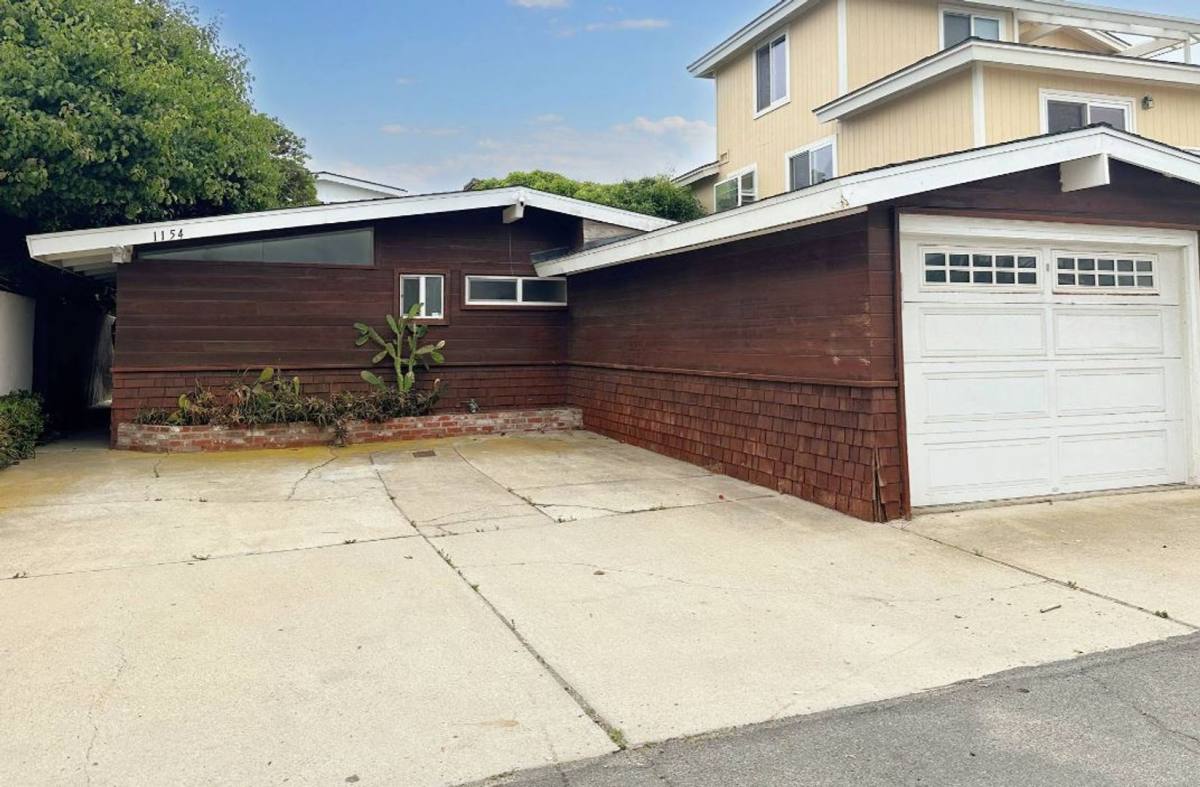 House for rent at 1154 Brunswick Lane, Ventura, CA 93001