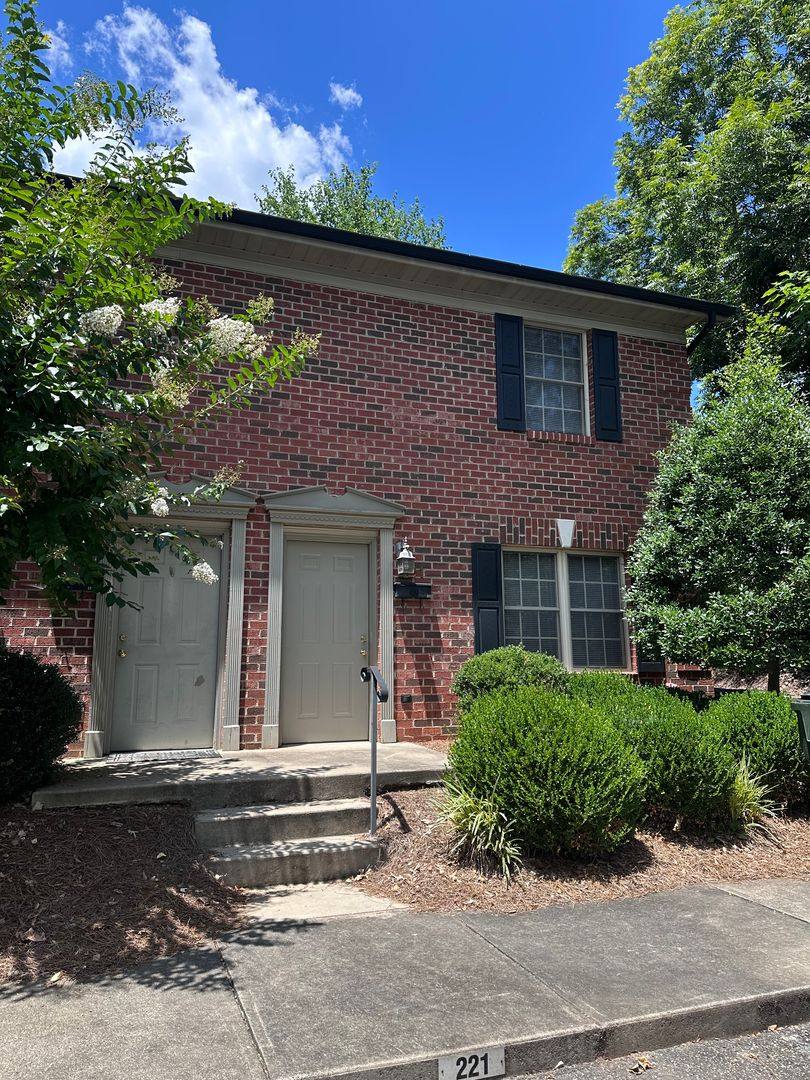 Townhouse for rent at 221 3rd St NW, Hickory, NC 28601