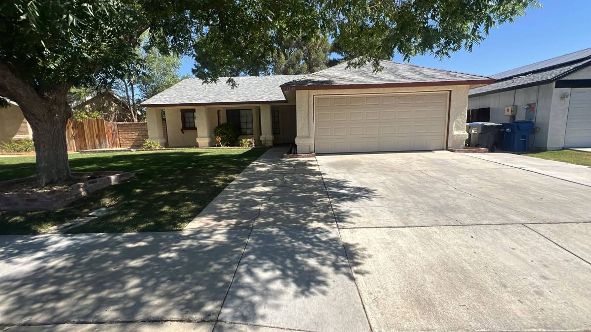 House for rent at 1349 W Ave, Lancaster, CA 93534