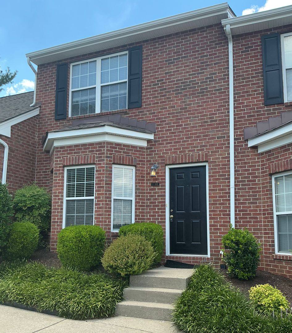 Townhouse for rent at 1101 Downs Blvd #J102, Franklin, TN 37064