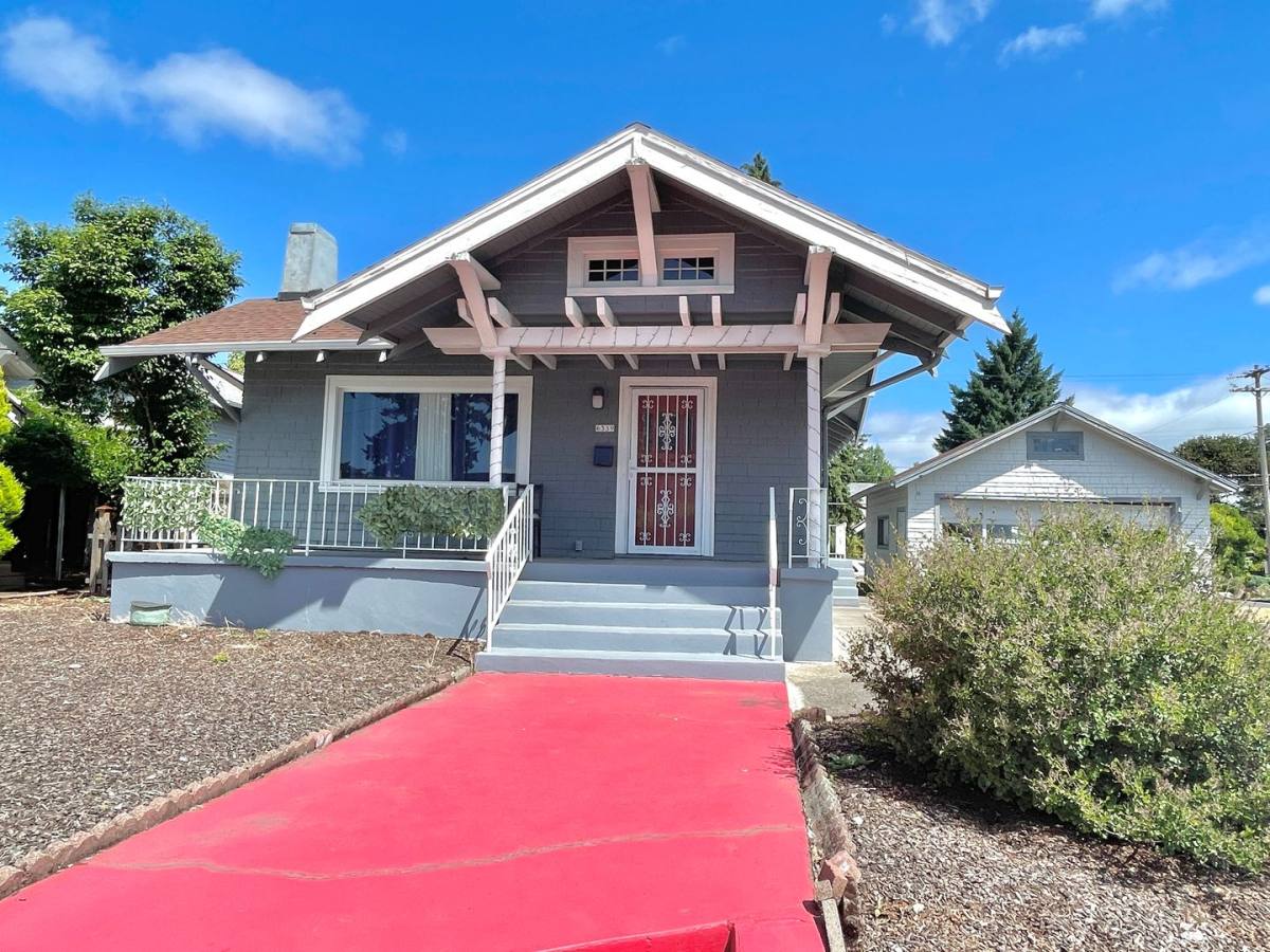 House for rent at 6339 NE Sandy Blvd, Portland, OR 97213