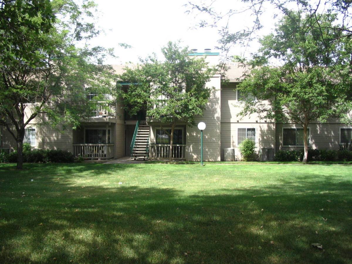 Apartment for rent at 8661 Elk Grove Blvd, Elk Grove, CA 95624