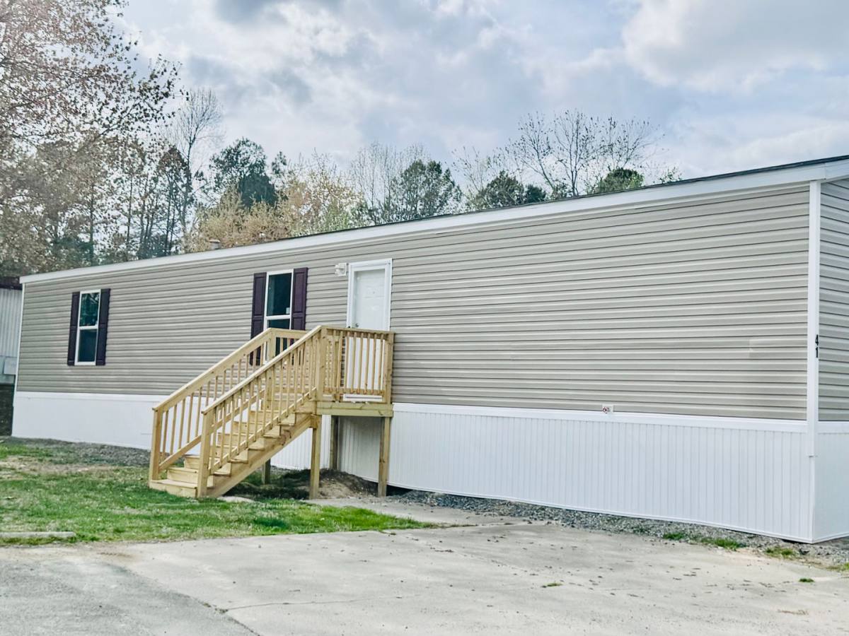 Apartment for rent at 711 Leasburg Rd, Roxboro, NC 27573