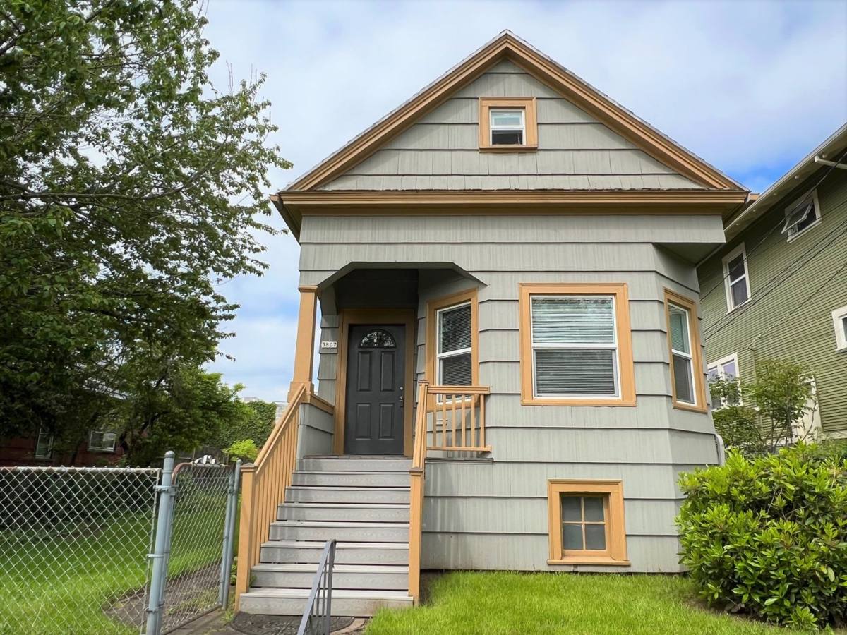House for rent at 3807 NE Cleveland Ave, Portland, OR 97212