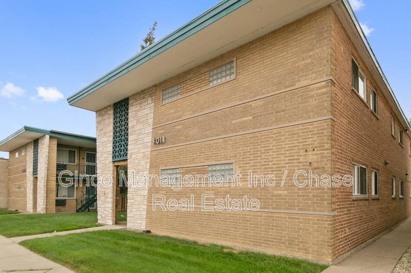 Apartment for rent at 3007 W 87th St #10, Evergreen Park, IL 60805