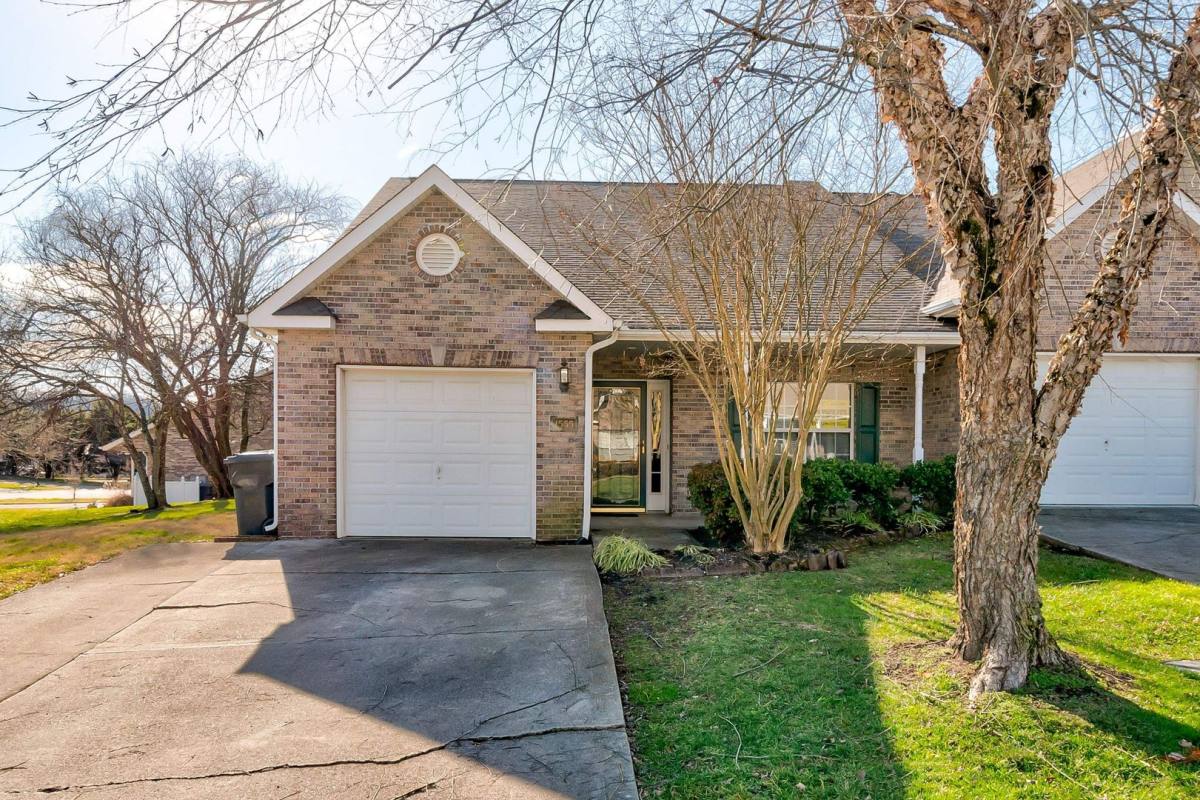 Condo for rent at 1555 Ellery Lane #EMERALD Pointe, Knoxville, TN 37918