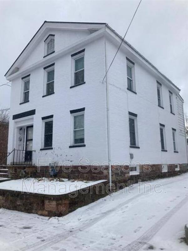 Apartment for rent at 29 Murray St #4, Burlington, VT 05401