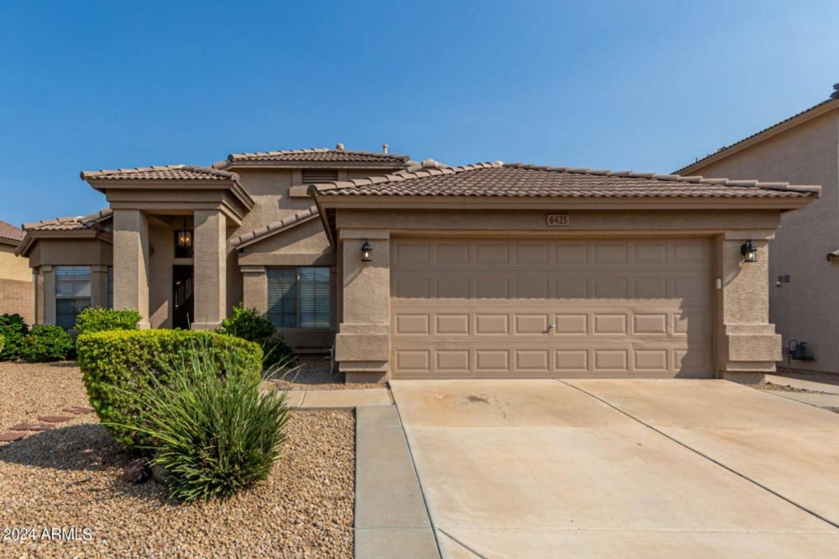 House for rent at 6425 W Briles Rd, Phoenix, AZ 85083