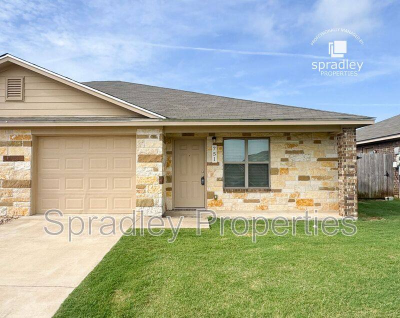 Townhouse for rent at 751 Laila Lane, Belton, TX 76513