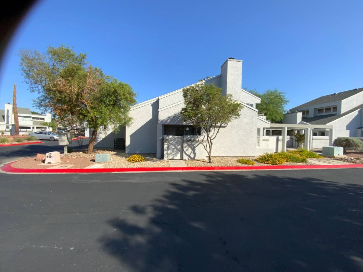 Townhouse for rent at 5644 Vineyard Lane, Las Vegas, NV 89110