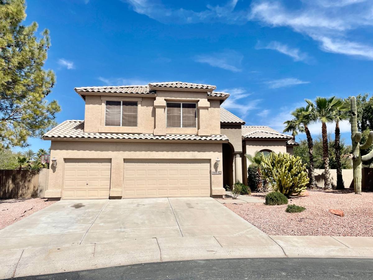 House for rent at 16001 S 38th Way, Phoenix, AZ 85048