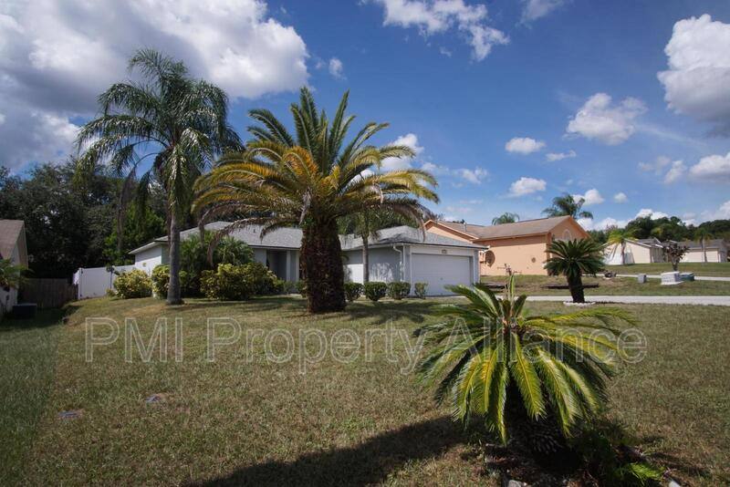 House for rent at 12111 Goldenstar Lane, Clermont, FL 34711