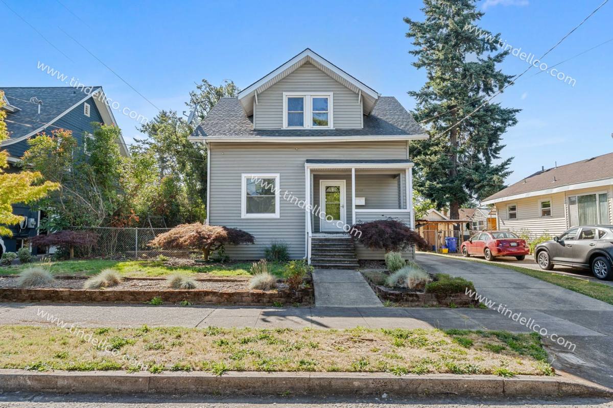House for rent at 7207 N Jordan Ave, Portland, OR 97203