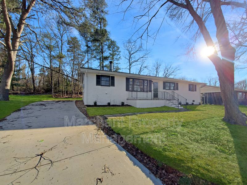 House for rent at 27 Shamrock Circle, Greenville, SC 29611