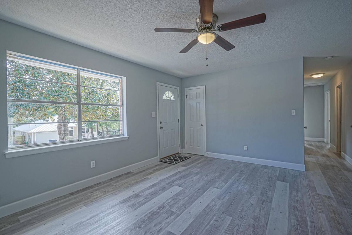 House for rent at 59 Jackson Ave, Valparaiso, FL 32580