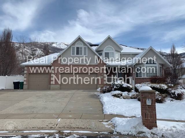 House for rent at 723 S Deer View Circle, Kaysville, UT 84037