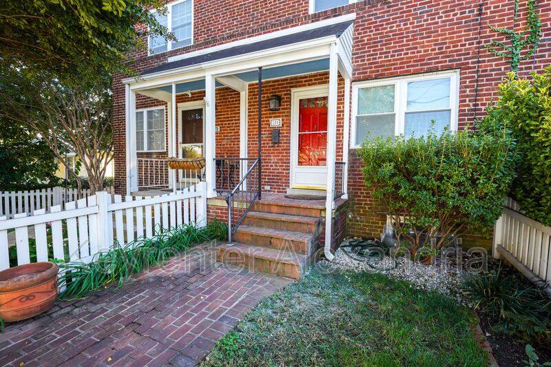 Townhouse for rent at 511 E Windsor Ave #B, Alexandria, VA 22301