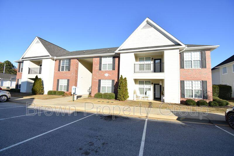 Apartment for rent at 1912 Harcourt Circle #103, Fayetteville, NC 28304