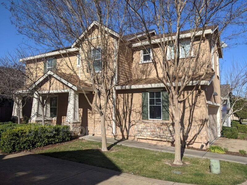 House for rent at 280 Soaring Hawk Lane, Sacramento, CA 95833