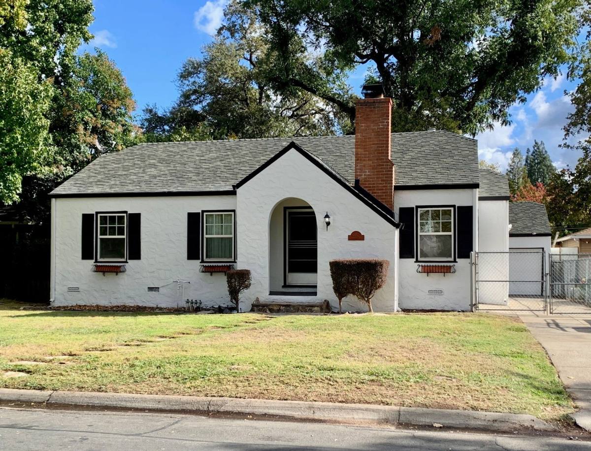 House for rent at 1982 Canterbury Rd, Sacramento, CA 95815