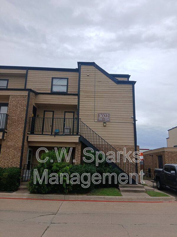 Condo for rent at 3022 Forest Lane #220, Dallas, TX 75234