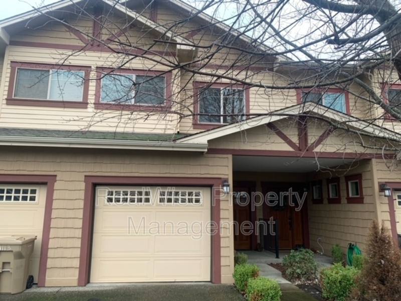 Townhouse for rent at 1115 Catherine Way, Grants Pass, OR 97526