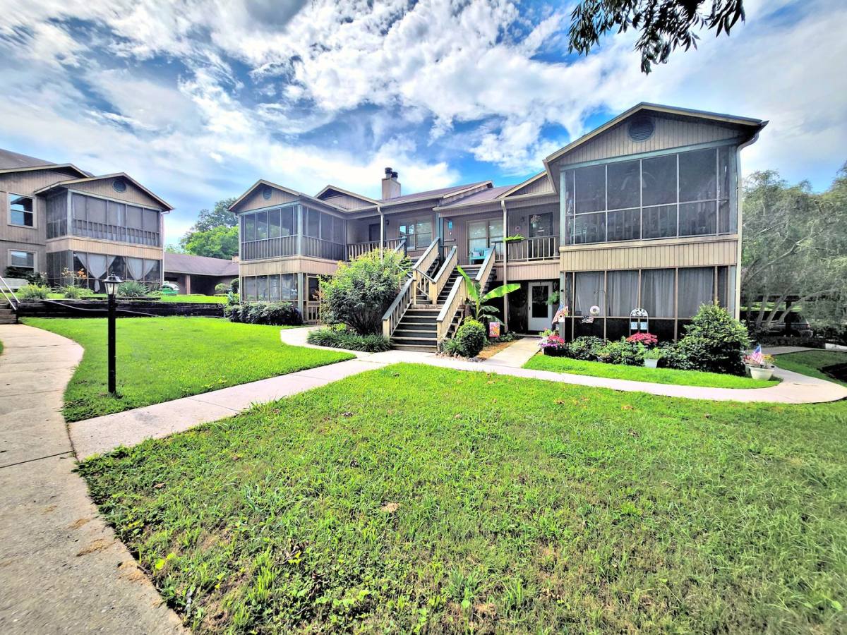 Apartment for rent at 1702 Somerville Rd SE, Decatur, AL 35601