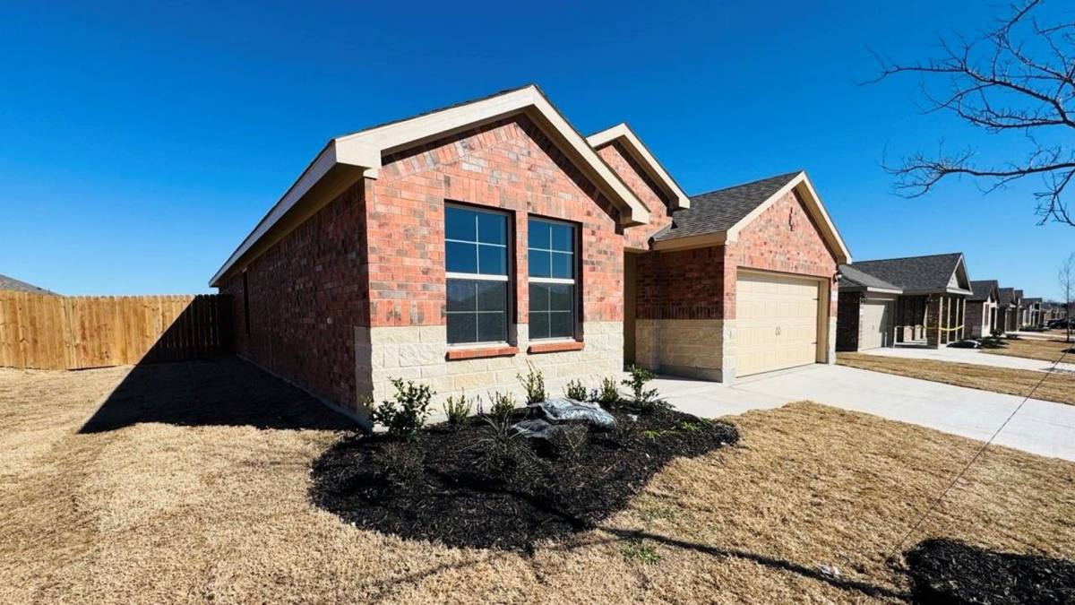 House for rent at 364 Wildrose Circle, Cleburne, TX 76033