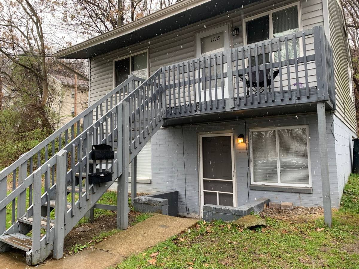 Townhouse for rent at 1706-1718 Leighton Ave, Akron, OH 44314