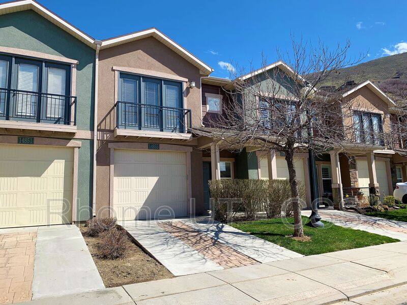 Townhouse for rent at 14855 S Treseder St, Draper, UT 84020