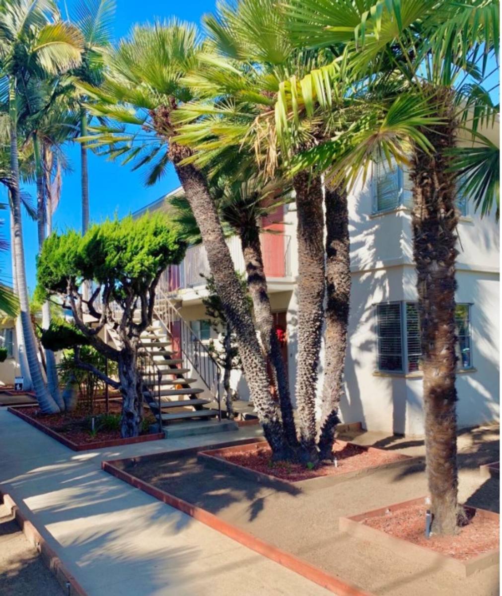 Townhouse for rent at 4052 1 2 Brant St, San Diego, CA 92103