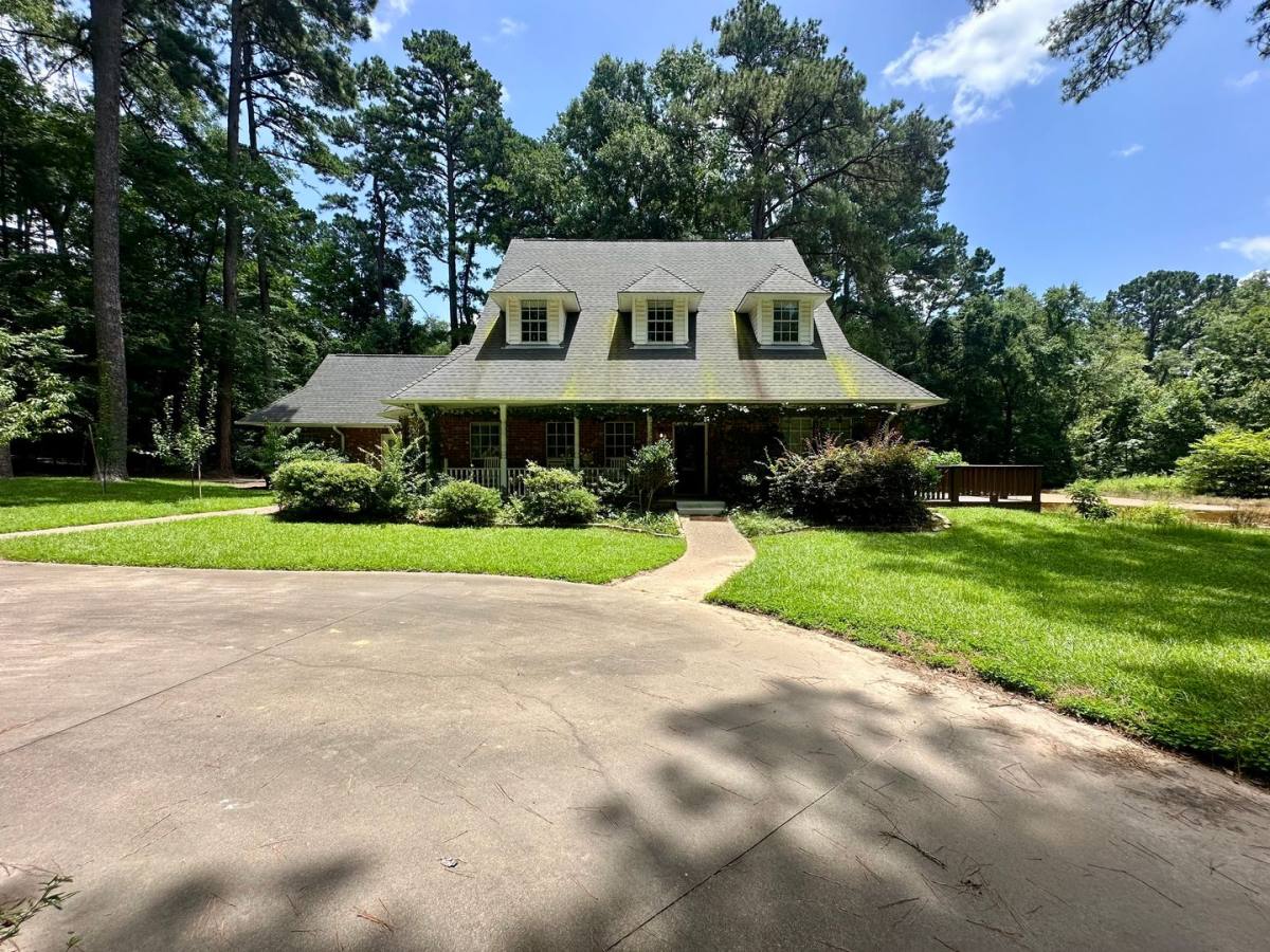 House for rent at 18955 Forrest Lane, Flint, TX 75762
