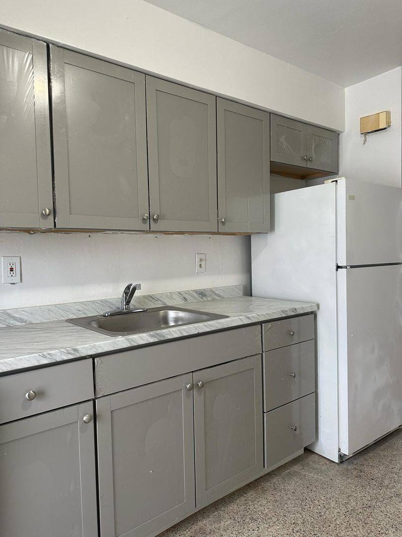 Apartment for rent at 15940 NE 19 Place, Miami, FL 33162