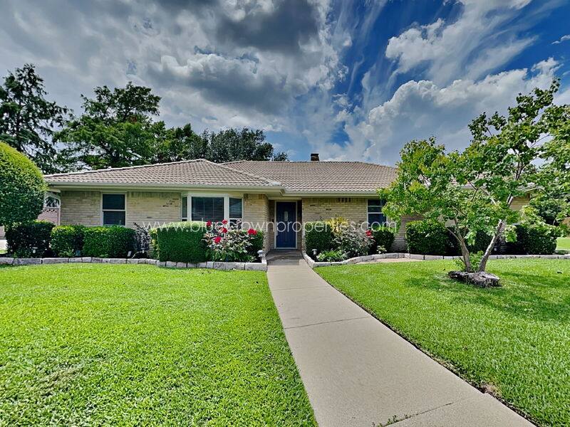 House for rent at 9 Brookfield Court, Roanoke, TX 76262