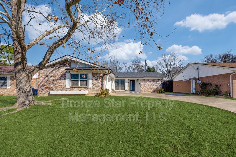 House for rent at 2321 N Ricketts St, Sherman, TX 75092