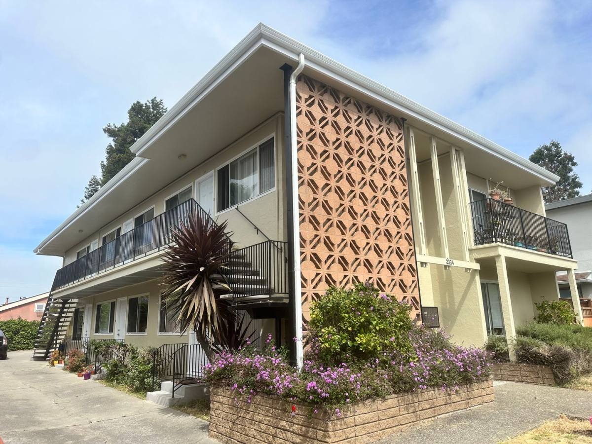 Apartment for rent at 2334 Browning St, Berkeley, CA 94702