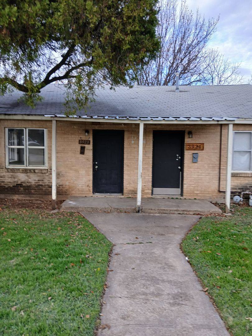 Apartment for rent at 3921 - 3923 Dismount St, Dallas, TX 75211