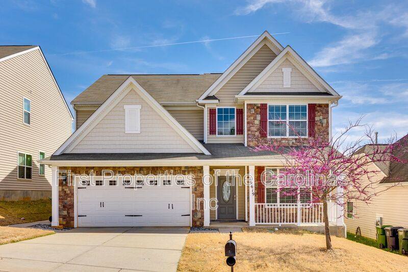 House for rent at 16619 Broadwing Place, Charlotte, NC 28278