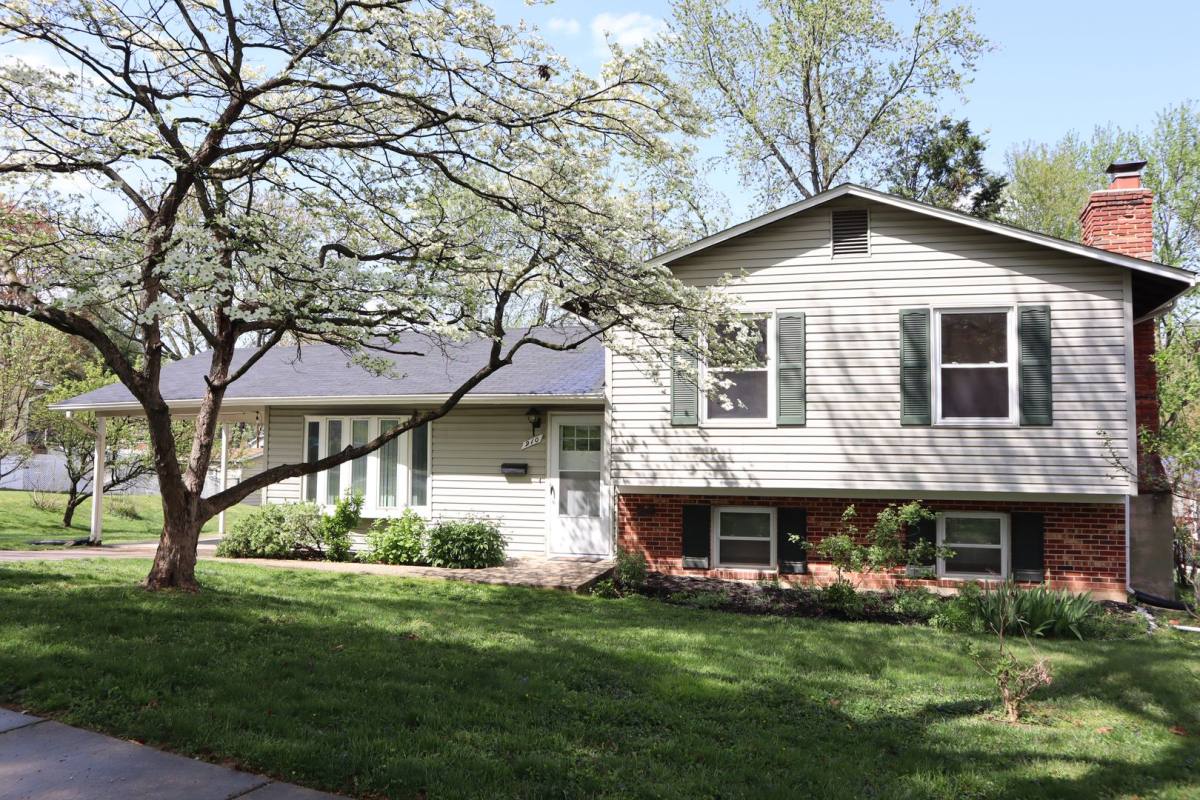 House for rent at 910 Allan Rd, Rockville, MD 20850