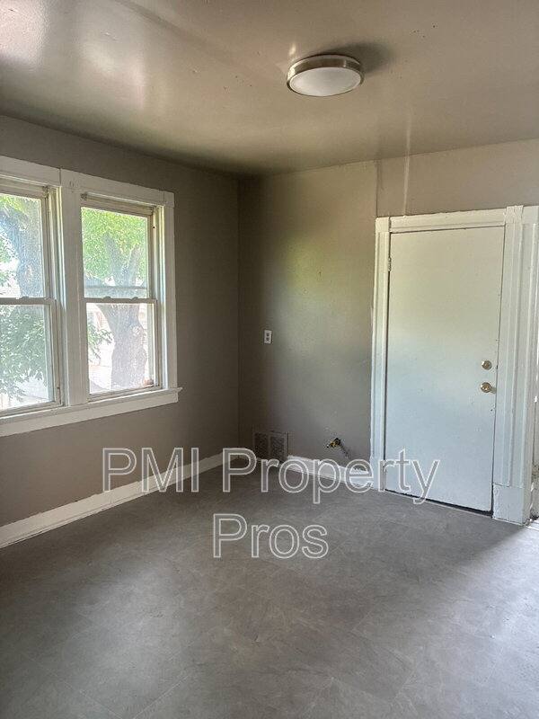 Apartment for rent at 1413 N 37th St, Milwaukee, WI 53208