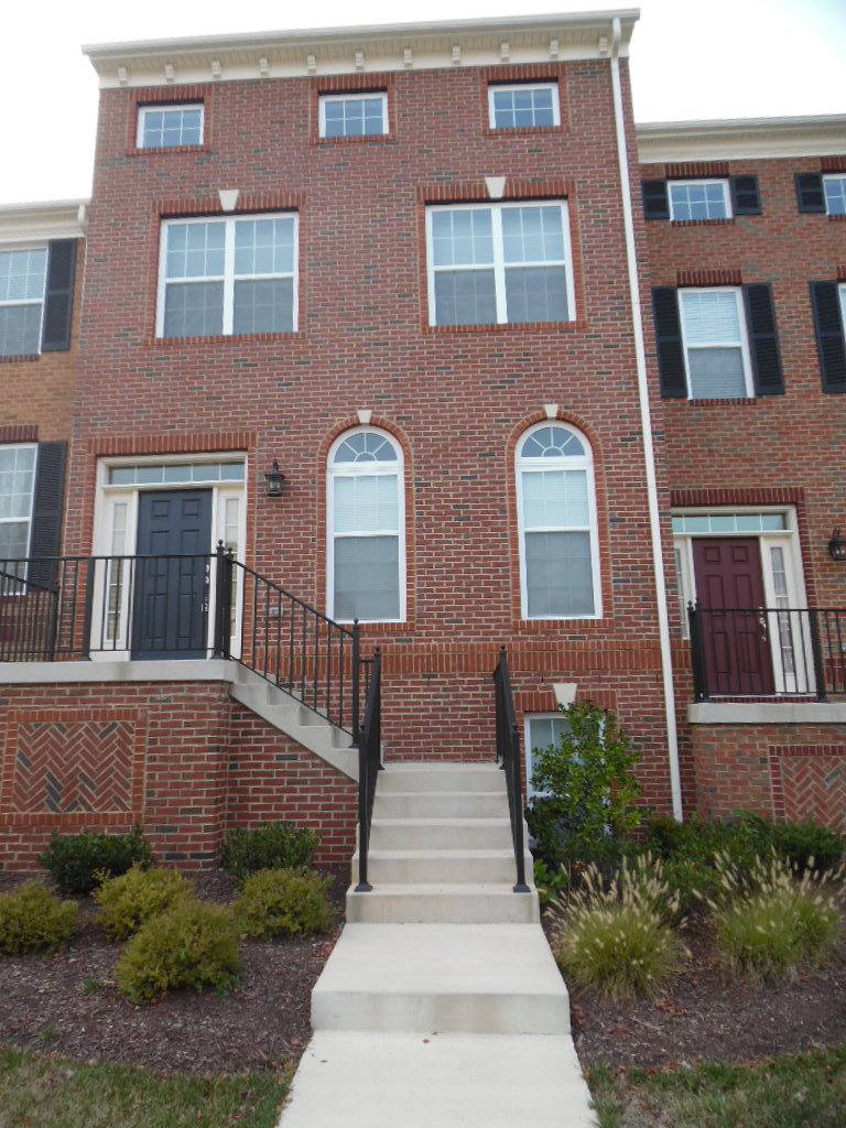 Townhouse for rent at 7649 Elmcrest Rd, Hanover, MD 21076
