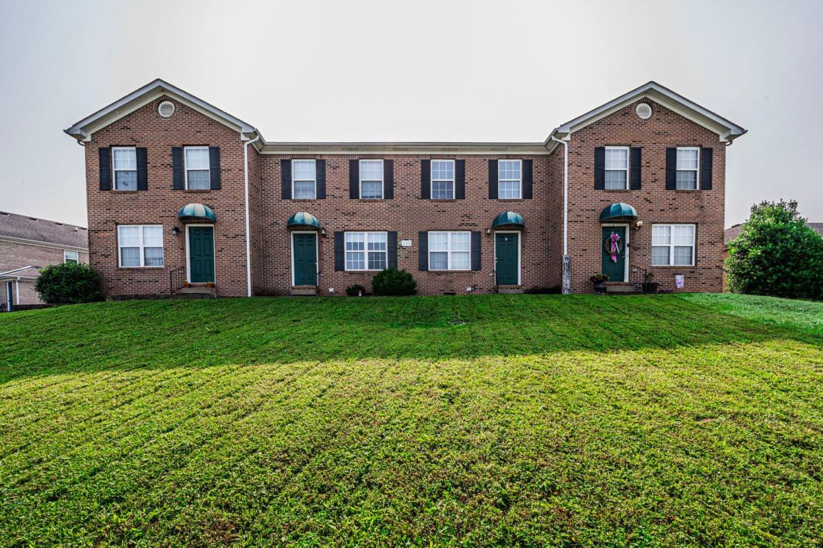 Apartment for rent at 133 Concord Dr, Bowling Green, KY 42101