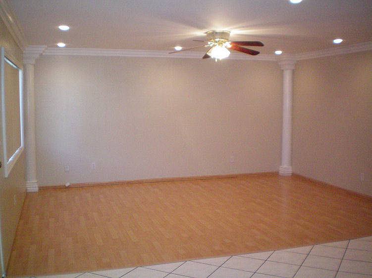 Apartment for rent at 13805 Sherman Way, Van Nuys, CA 91405