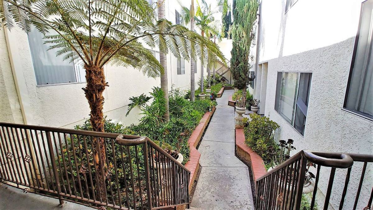 Apartment for rent at 13805 Sherman Way, Van Nuys, CA 91405