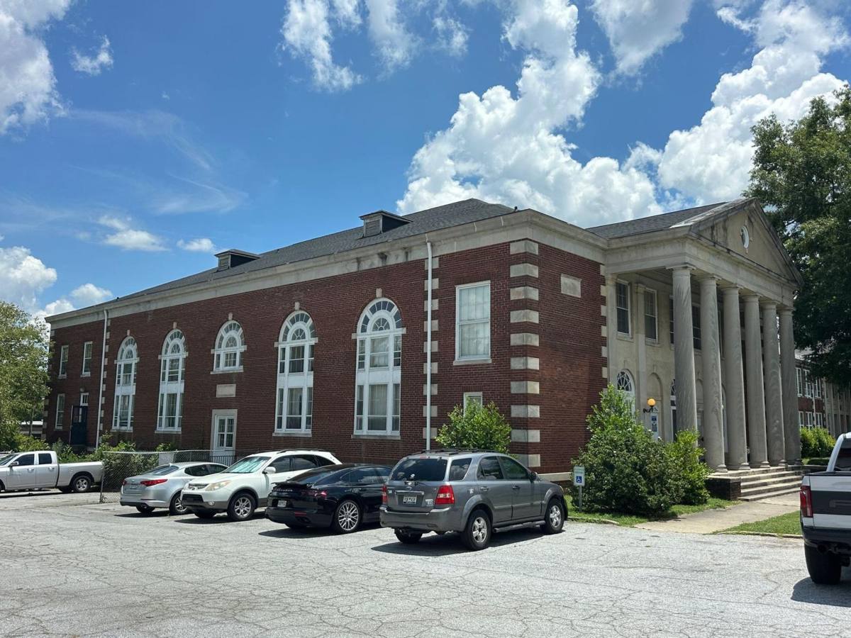 Apartment for rent at 835 Main St S, Greenwood, SC 29646