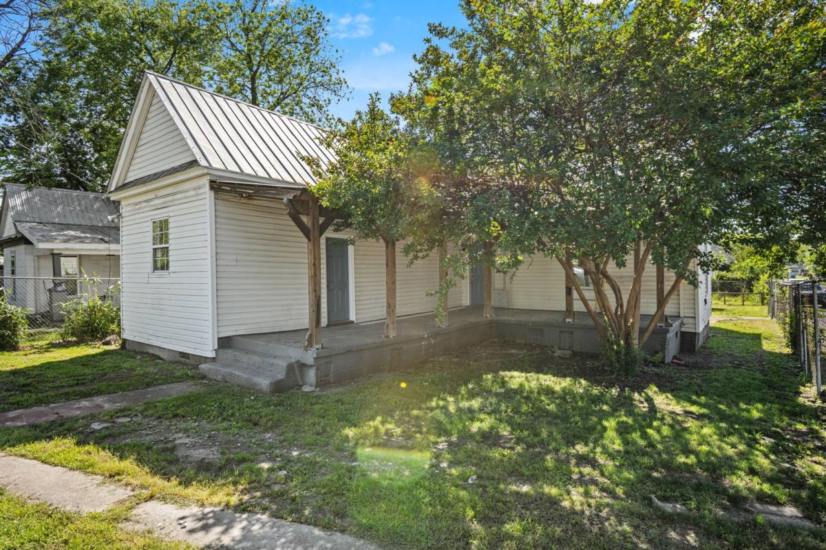 House for rent at 1601 S Willow, Chattanooga, TN 37404