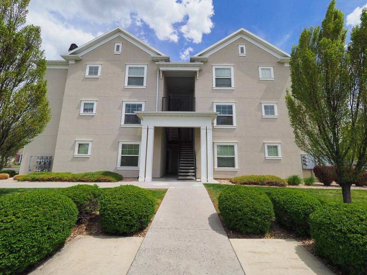 House for rent at 5003 W Calton Lane #108, South Jordan, UT 84009