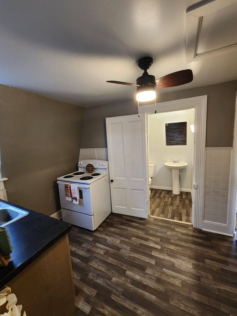Apartment for rent at 418-E S Union St, Warsaw, IN 46580